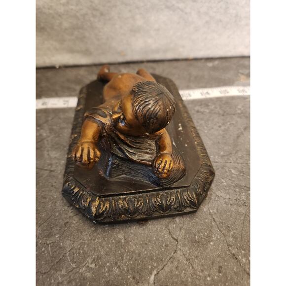 Bronze‎ Crawling Baby Signed Della Robbia Italian Bronze Laying Cherub on Pillow - Picture 4 of 9